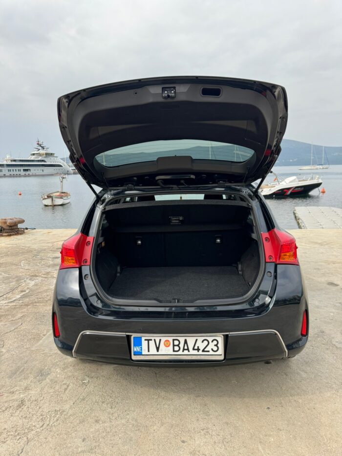 Toyota Auris Black - Image 5